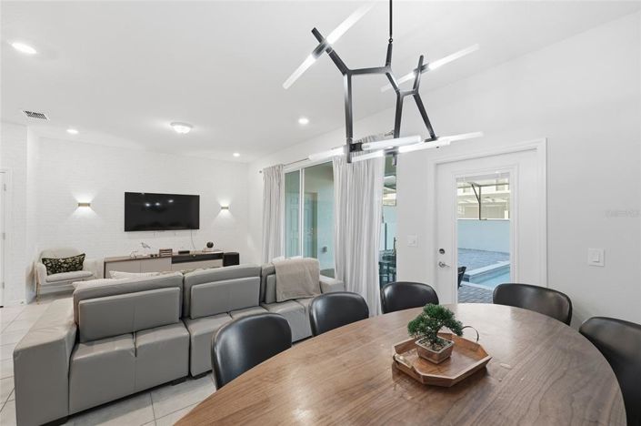 Image No.5-5 Bed Townhouse for sale