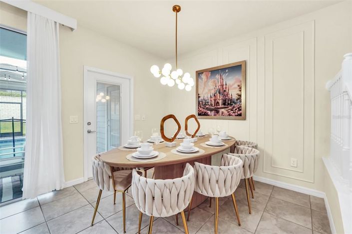 Image No.18-5 Bed Townhouse for sale