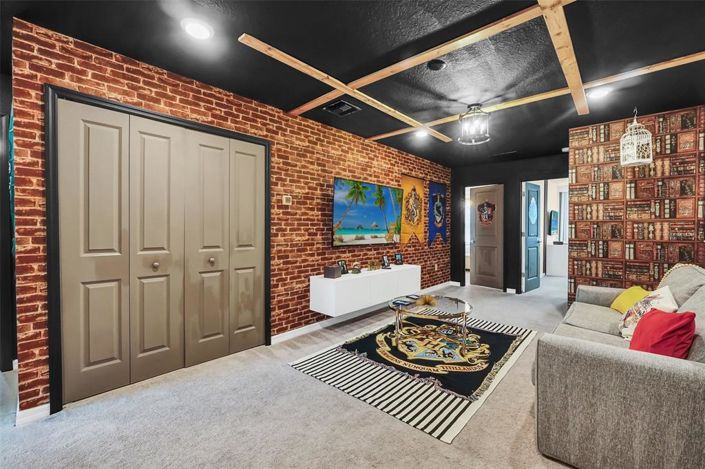 Image No.21-5 Bed Townhouse for sale