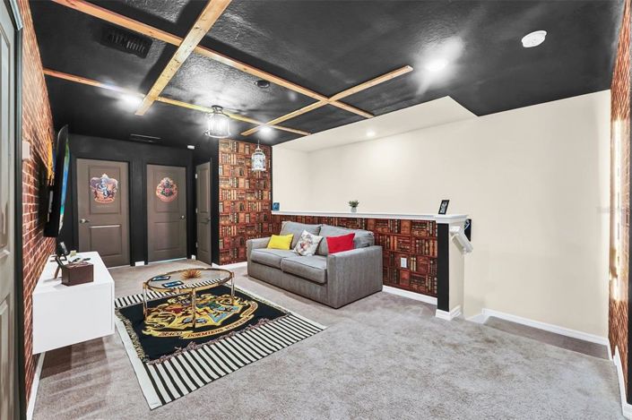 Image No.22-5 Bed Townhouse for sale