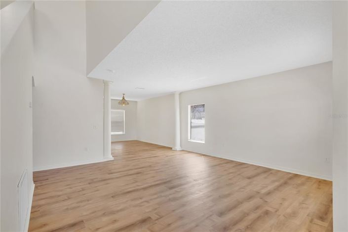 Image No.6-4 Bed Property for sale