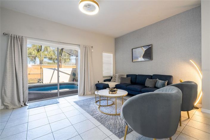 Image No.21-3 Bed Townhouse for sale