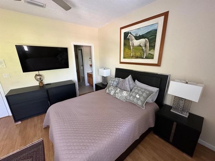 Image No.24-4 Bed Property for sale