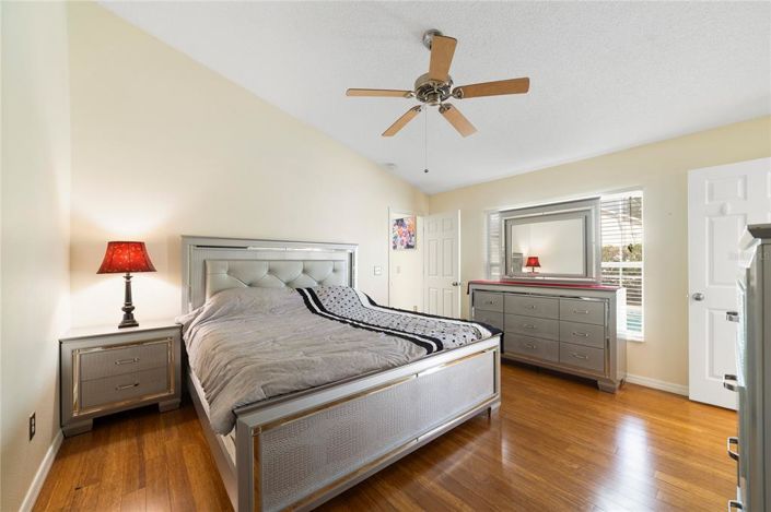 Image No.9-3 Bed Property for sale