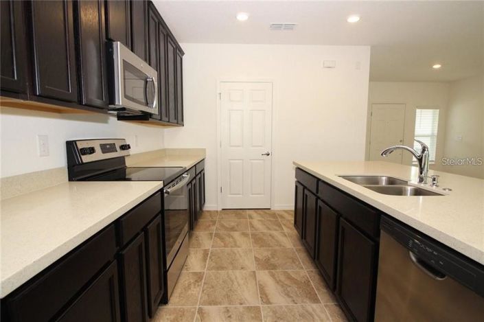 Image No.10-4 Bed Property for sale