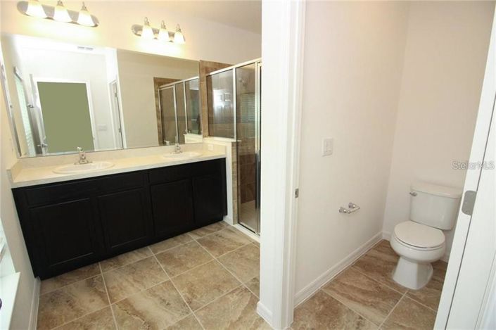 Image No.17-4 Bed Property for sale