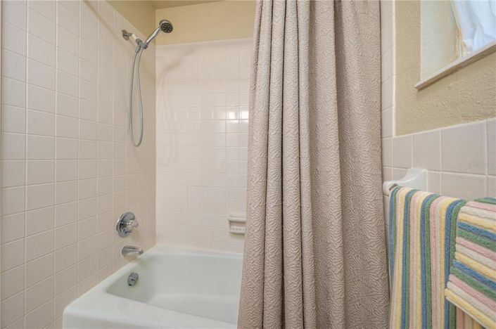 Image No.32-3 Bed Property for sale