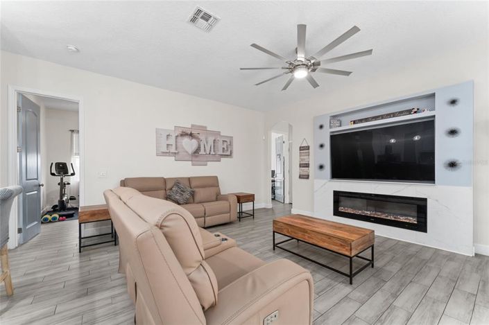 Image No.15-4 Bed Property for sale