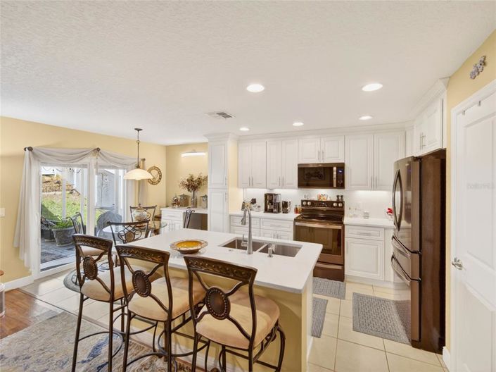 Image No.11-4 Bed Property for sale