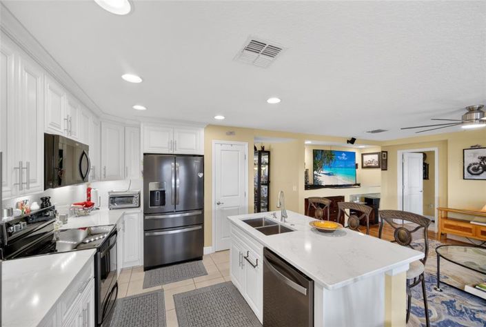 Image No.12-4 Bed Property for sale