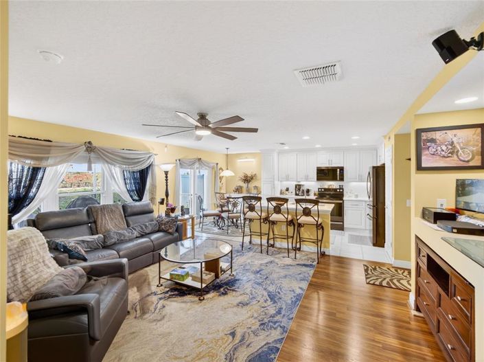 Image No.15-4 Bed Property for sale