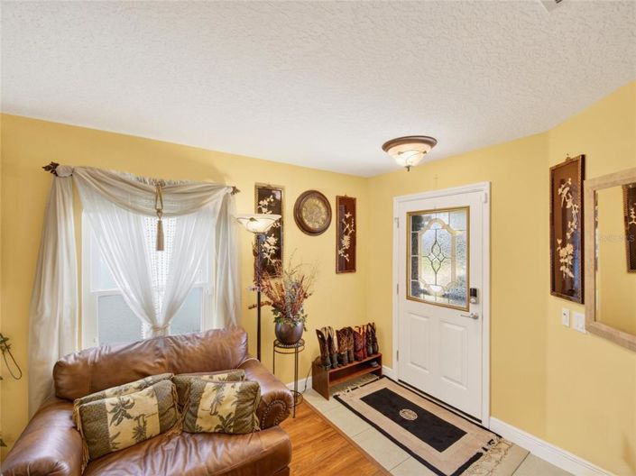 Image No.6-4 Bed Property for sale