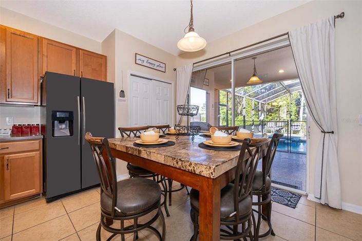 Image No.16-6 Bed Property for sale