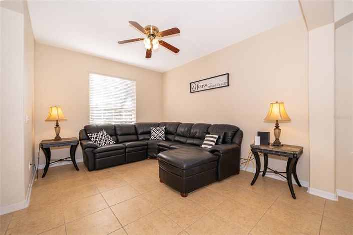 Image No.6-6 Bed Property for sale