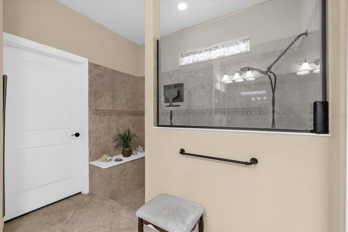 Image No.24-2 Bed Property for sale