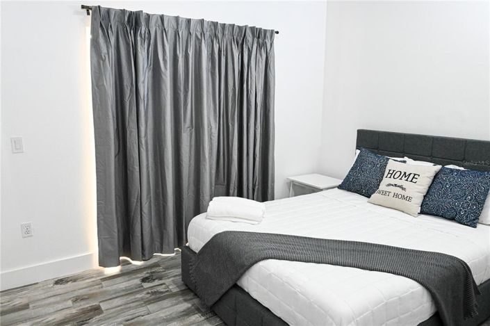 Image No.17-5 Bed Property for sale