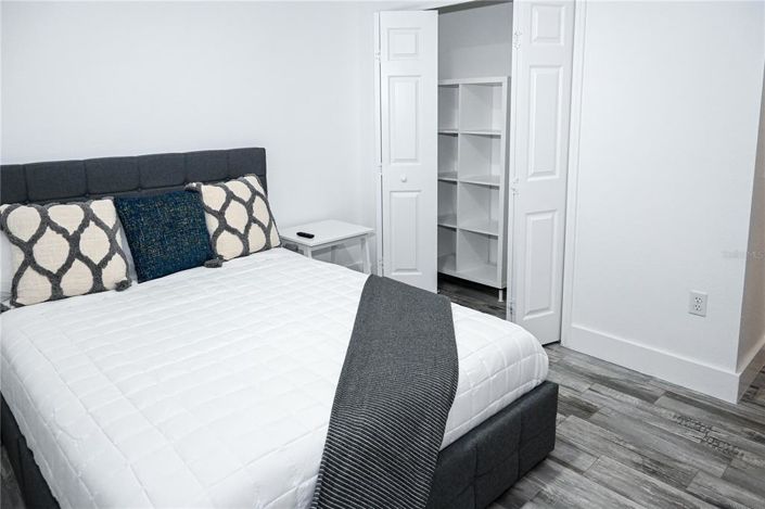 Image No.30-5 Bed Property for sale