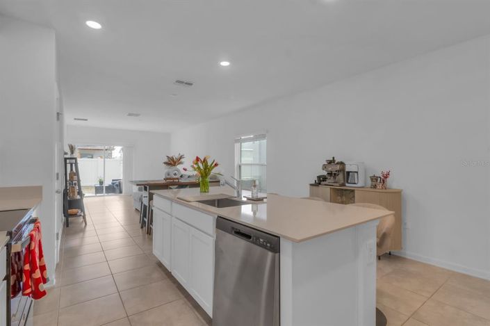 Image No.11-3 Bed Property for sale