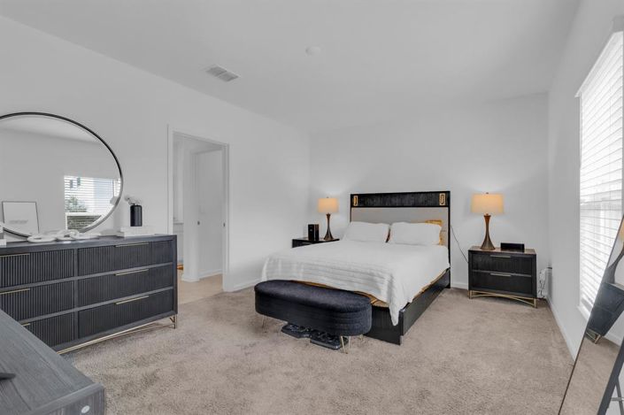 Image No.20-3 Bed Property for sale