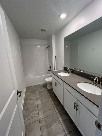 Image No.18-5 Bed Property for sale