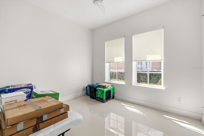 Image No.32-4 Bed Property for sale