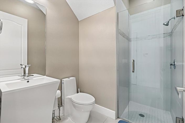 Image No.33-4 Bed Property for sale