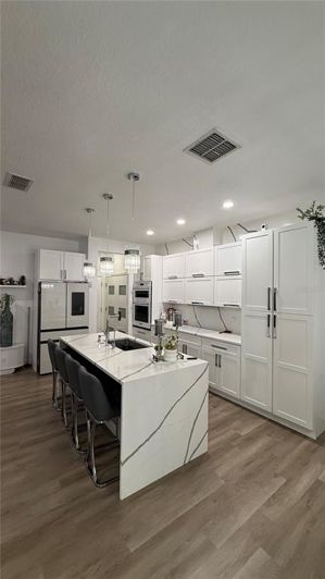 Image No.11-3 Bed Property for sale