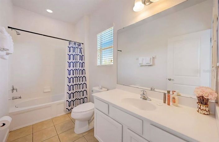 Image No.24-5 Bed Property for sale