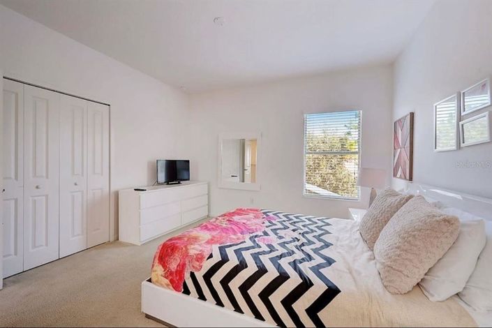 Image No.29-5 Bed Property for sale