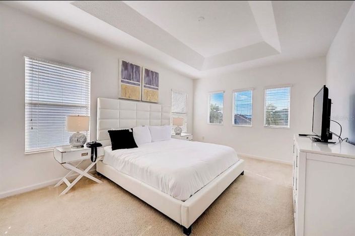 Image No.35-5 Bed Property for sale