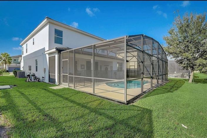 Image No.50-5 Bed Property for sale