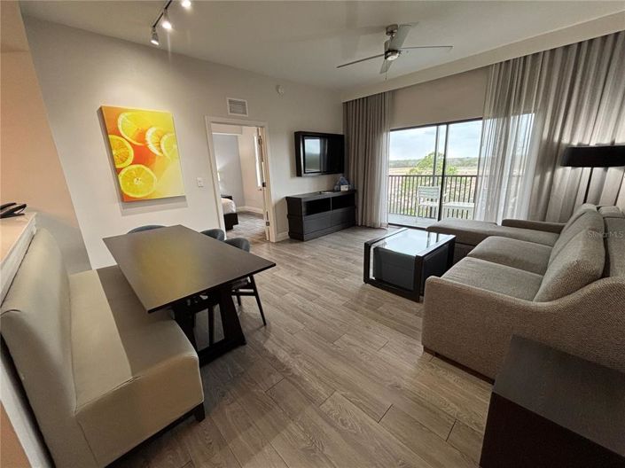 Image No.5-Propriété de 2 chambres à vendre à Winter Garden