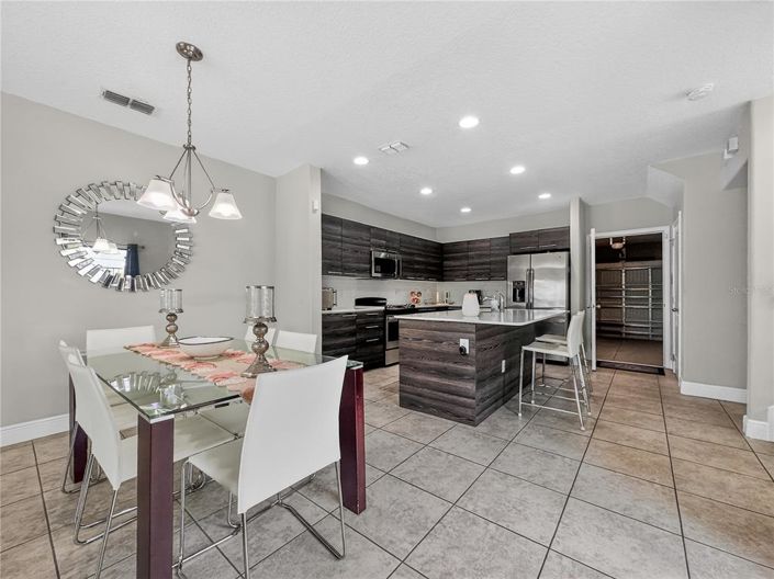 Image No.11-3 Bed Townhouse for sale