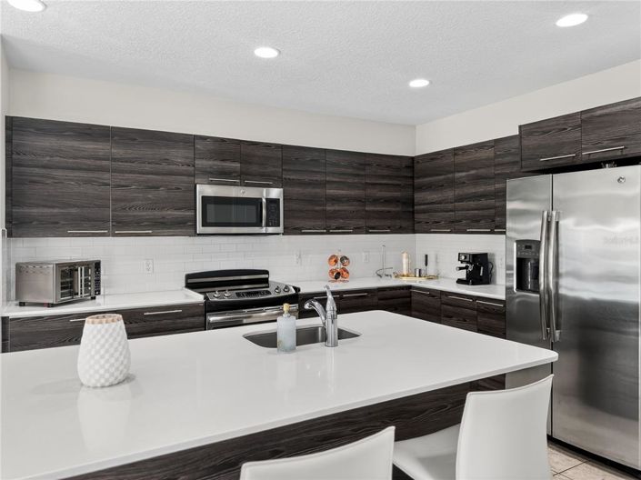 Image No.13-3 Bed Townhouse for sale