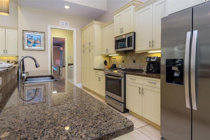 Image No.17-4 Bed Property for sale