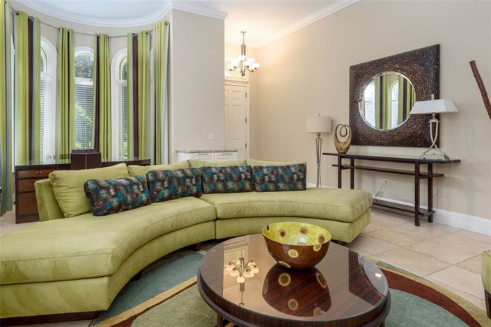 Image No.3-4 Bed Property for sale