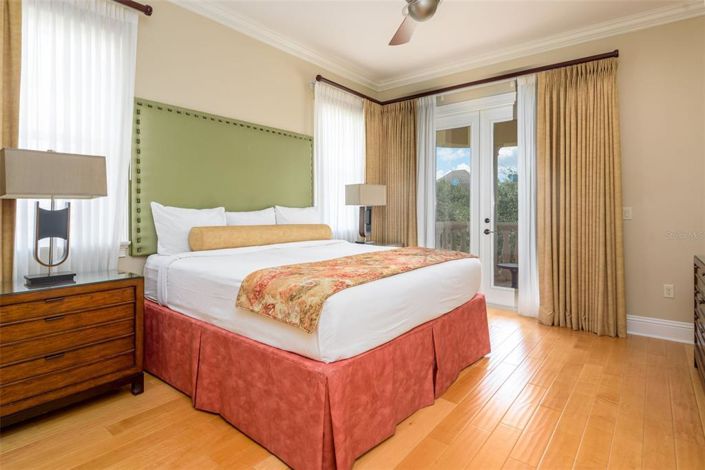 Image No.33-4 Bed Property for sale