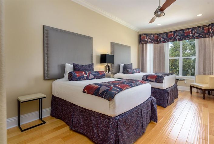 Image No.35-4 Bed Property for sale