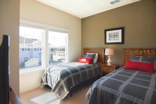 Image No.20-3 Bed Townhouse for sale