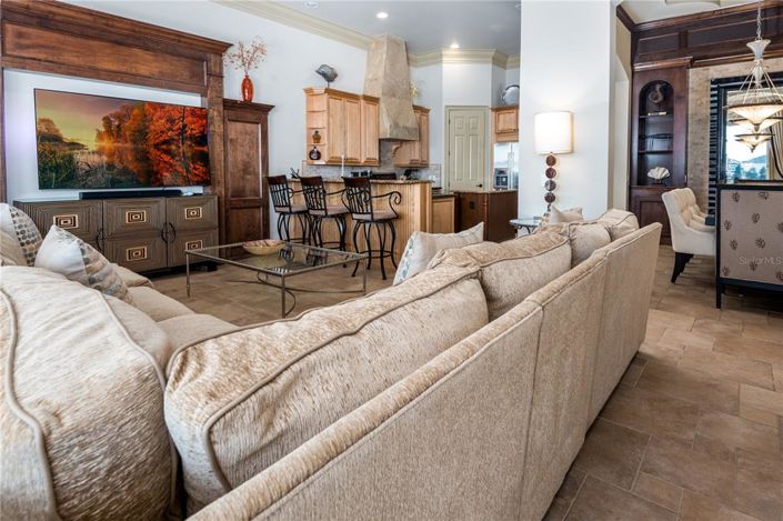 Image No.12-4 Bed Property for sale