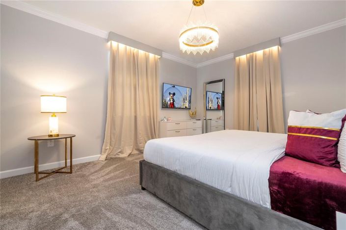 Image No.22-6 Bed Property for sale