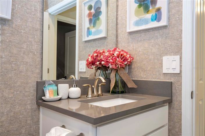 Image No.32-6 Bed Property for sale