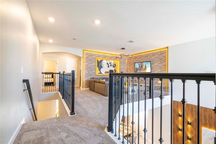 Image No.5-6 Bed Property for sale