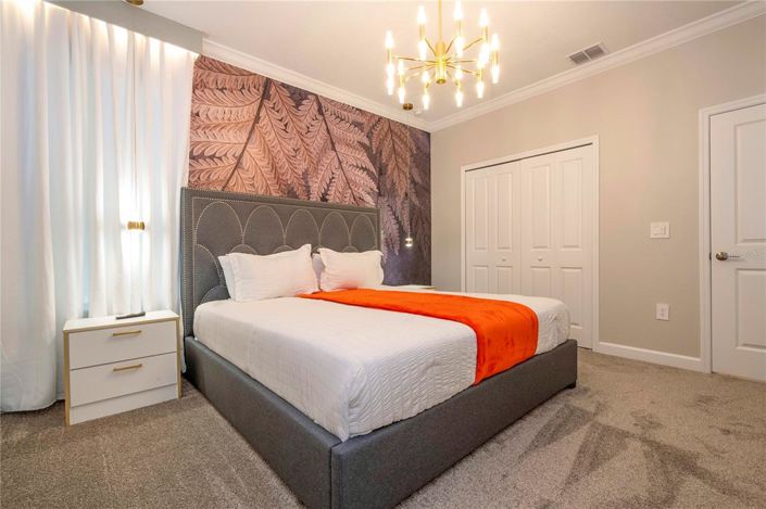 Image No.55-6 Bed Property for sale