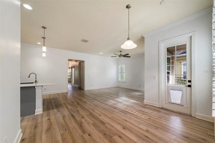 Image No.26-5 Bed Property for sale