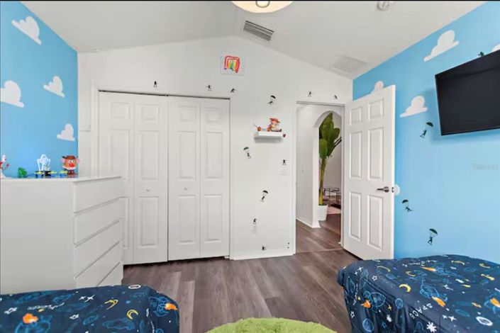 Image No.19-3 Bed Property for sale