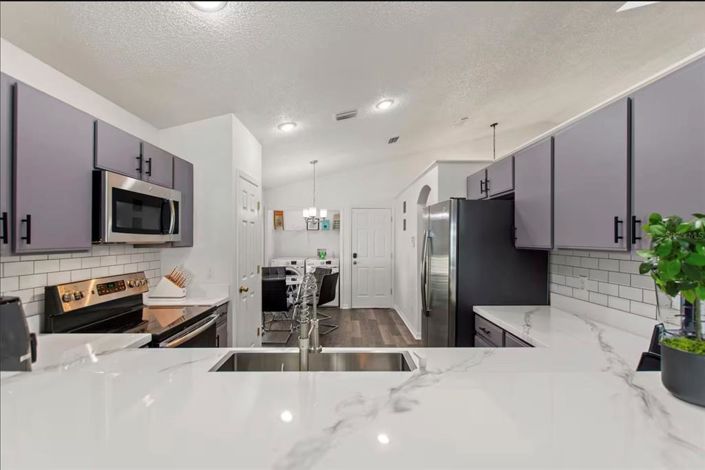 Image No.6-3 Bed Property for sale