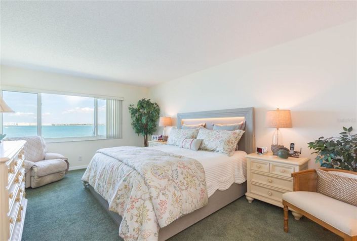 Image No.24-2 Bed Property for sale