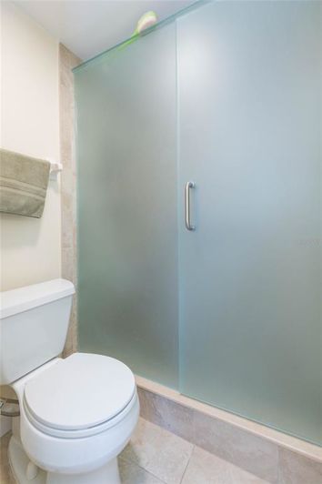 Image No.30-2 Bed Property for sale