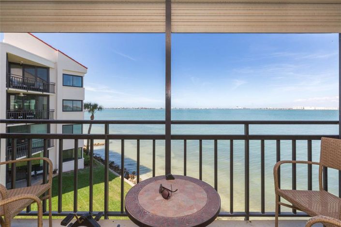 Image No.31-2 Bed Property for sale